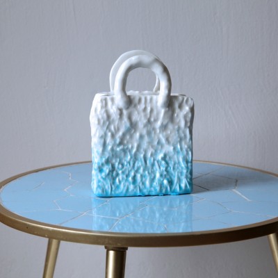 Olivia Berckemeyer, My Blue Bag (aus der Serie Homebag)